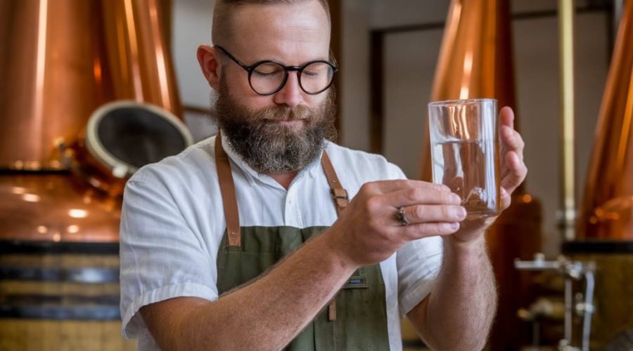 Les secrets de l'art de la distillation : du spiritueux à la perfection